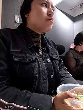 Venuz Rivers  online show from 12.18.25