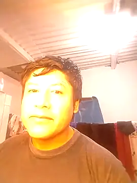 Snapshot of Tuewww chatting on 12.20.25 Tuewww online show from 12.20.25