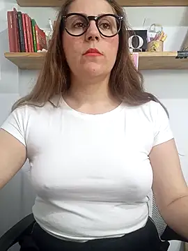 SofiEsteves online show from 04.09.26