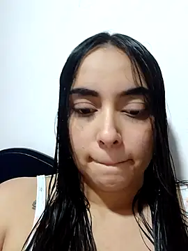 latin mommy  online show from 02.28.26