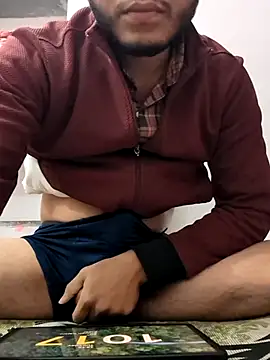 Snapshot of boyzxxxxxzz chatting on 12.16.25 boyzxxxxxzz online show from 12.16.25