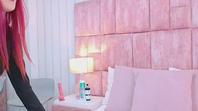 Snapshot of ScarlettFoox chatting on 02.19.26 ScarlettFoox online show from 02.19.26