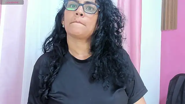 Snapshot of Bianca_slut1 chatting on 02.07.26 Bianca slut1 online show from 02.07.26