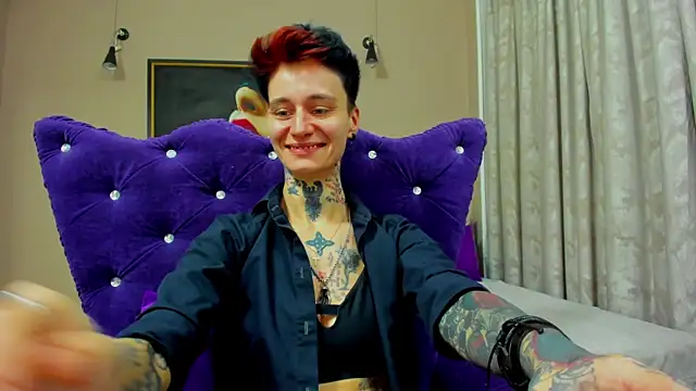 Snapshot of KennyXSX chatting on 12.17.25 KennyXSX online show from 12.17.25