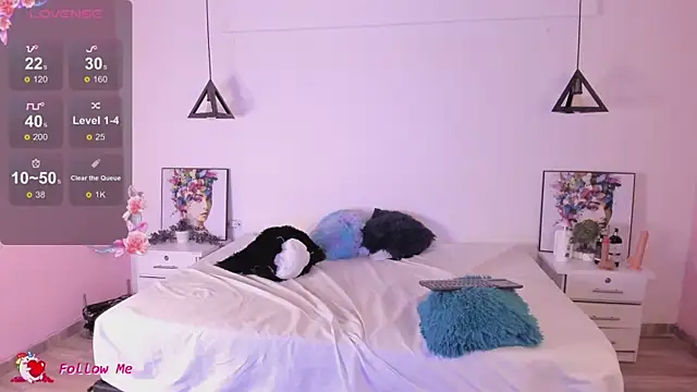 Briana Goldd online show from 03.11.26