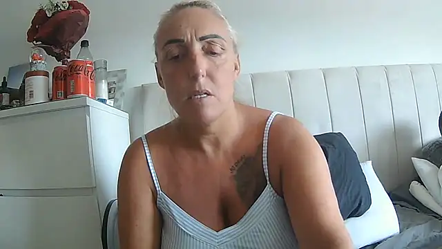 Snapshot of theblondecocklover chatting on 07.20.26 theblondecocklover online show from 07.20.26
