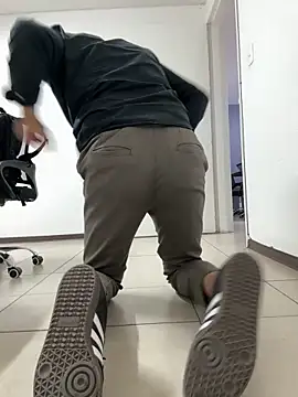 AdrianGarcia89 online show from 04.10.26