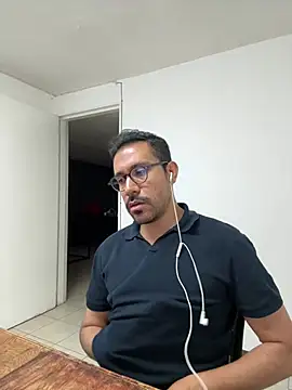 Snapshot of AdrianGarcia89 chatting on 07.30.26 AdrianGarcia89 online show from 07.30.26