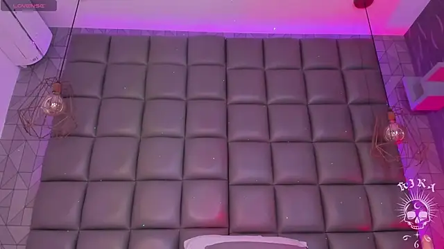 kira vance online show from 04.05.26