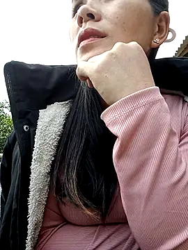 Uzi-na online show from 12.18.25