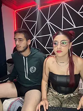 Snapshot of Makenzy_darly chatting on 12.18.25 Makenzy darly online show from 12.18.25