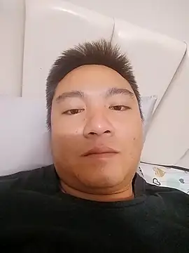 Snapshot of cocamam chatting on 12.17.25 cocamam online show from 12.17.25