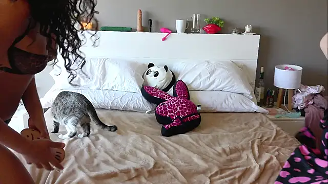 MikaScarlet online show from 03.31.26