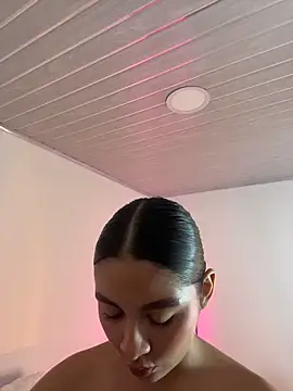 Nicollewest1 online show from 03.17.26