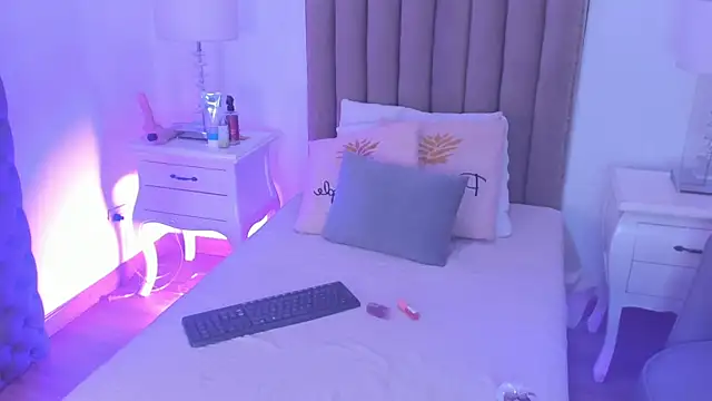 amber  ferrera online show from 02.05.26