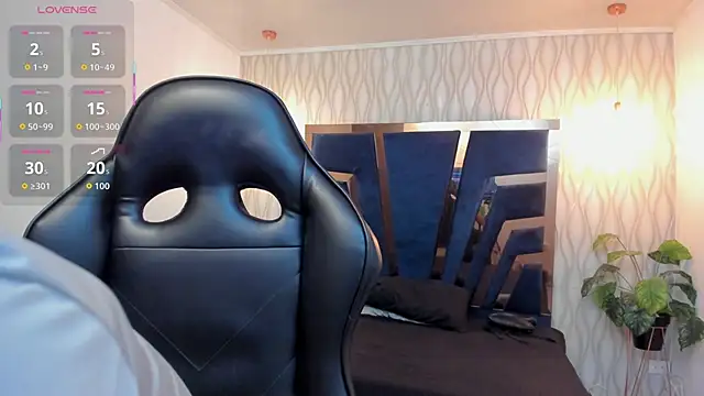 Noah Clarkk online show from 04.08.26