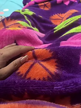 hotyindiaan online show from 12.18.25