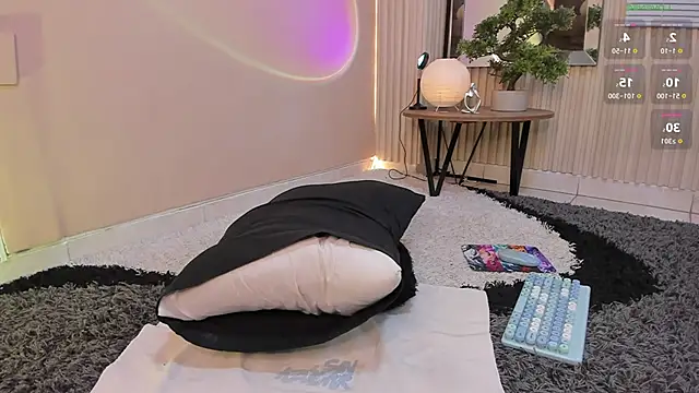 Thristan Leones online show from 02.24.26