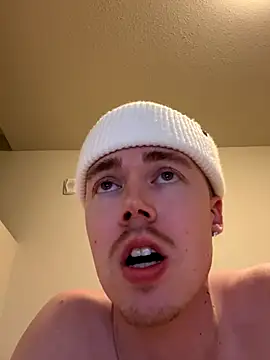 Snapshot of lukalovesyou chatting on 12.18.25 lukalovesyou online show from 12.18.25