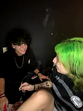 CrejinhaGotica online show from 12.22.25