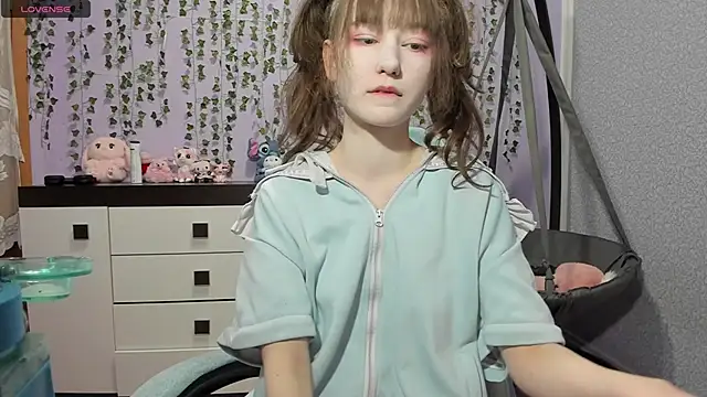Yoonhee ki online show from 05.10.26