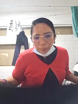 BoniFox  online show from 12.18.25