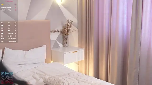 DeliaLoma online show from 03.25.26