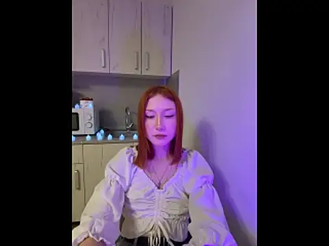 Snapshot of CorosiaClay chatting on 12.19.25 CorosiaClay online show from 12.19.25