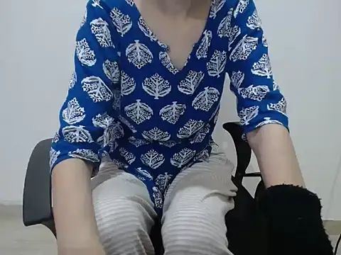 Farhana beautyfull online show from 04.03.26