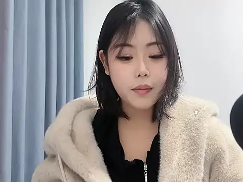 smalldaisy online show from 12.20.25