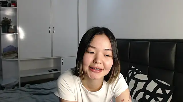 niia mur online show from 02.22.26