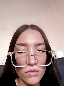 Shei00000 online show from 12.19.25