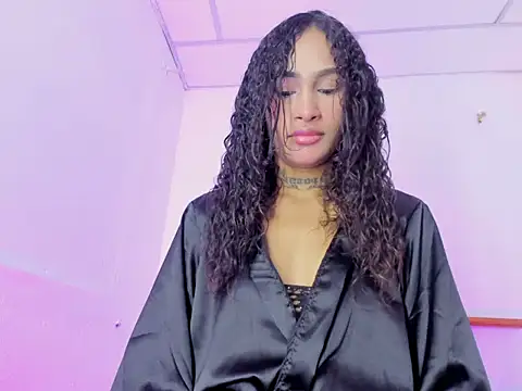 lyanablucs1 online show from 12.20.25