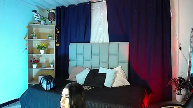 Snapshot of Emilyy05_ chatting on 01.06.26 Emilyy05 online show from 01.06.26