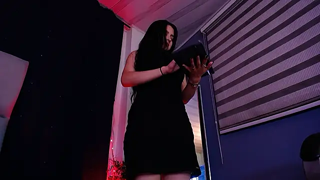 Snapshot of Emilyy05_ chatting on 02.03.26 Emilyy05 online show from 02.03.26