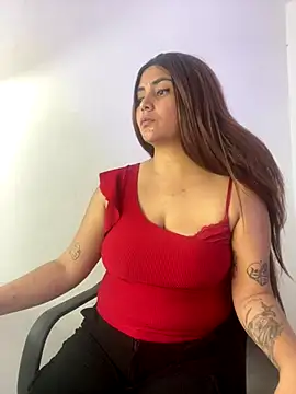 Snapshot of CHLOE_EF chatting on 12.20.25 CHLOE EF online show from 12.20.25