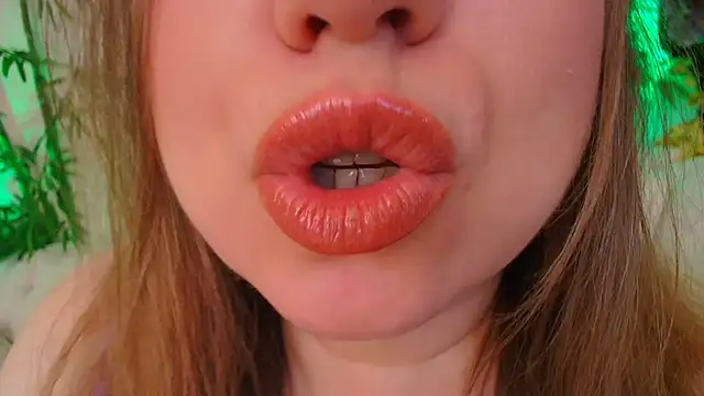 HappyLisa online show from 12.23.24