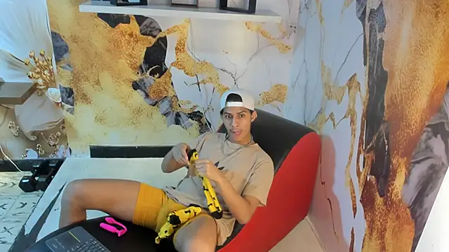 Victor LatinBoy online show from 02.05.26