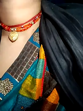 Snapshot of Manisha8l chatting on 12.23.25 Manisha8l online show from 12.23.25