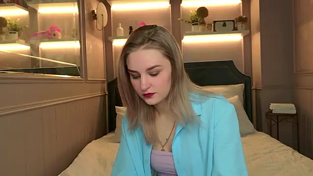 Snapshot of Molly_Voss chatting on 01.19.26 Molly Voss online show from 01.19.26