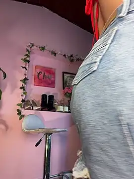  zoe bakerr online show from 04.04.26