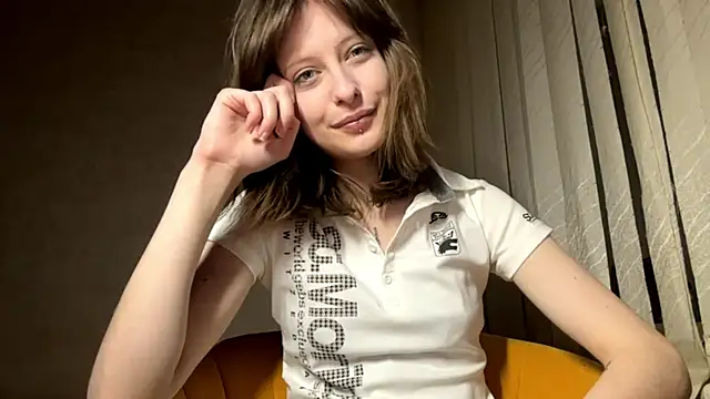 Snapshot of FlorenciaSciarra chatting on 12.20.25 FlorenciaSciarra online show from 12.20.25