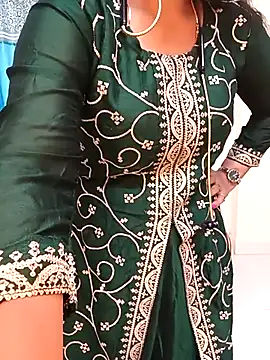 Snapshot of Deshi_bhabhi143 chatting on 03.08.26 Deshi bhabhi143 online show from 03.08.26