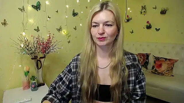 Snapshot of MelissaTyler chatting on 04.16.26 MelissaTyler online show from 04.16.26