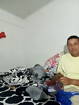 pareja latina1483 online show from 01.09.26