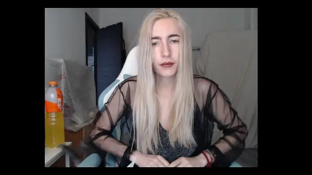 BarbieBlondieGirl online show from 03.06.26