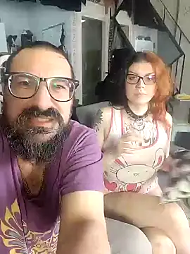 Snapshot of whatevaandissues chatting on 12.21.25 whatevaandissues online show from 12.21.25