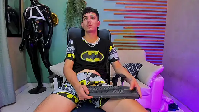 alejo gray  online show from 12.22.25