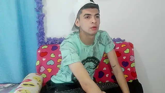 nico22love online show from 02.13.26