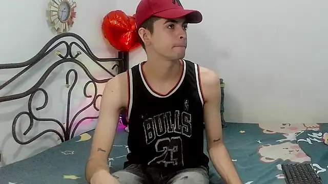 nico22love online show from 02.27.26